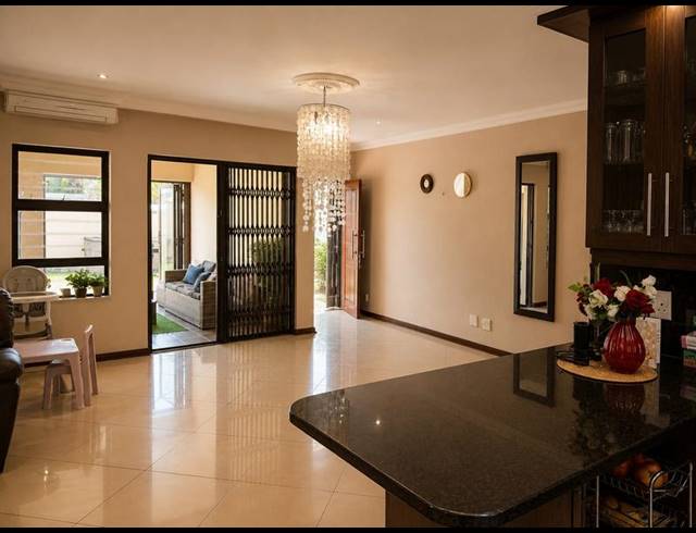 4 BEDROOM HOUSE FOR SALE IN THATCHFIELD